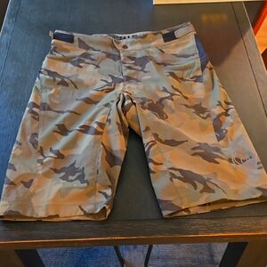 NWOT Troy Lee Designs Flowline MTB Shorts
